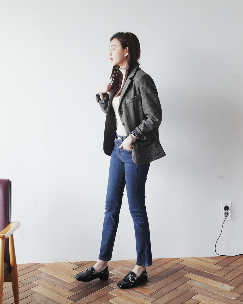 Giày loafer mùa thu năm nào cũng hot, nhưng năm nay thiết kế được đổi mới vuông thành sát cạnh - Ảnh 10.
