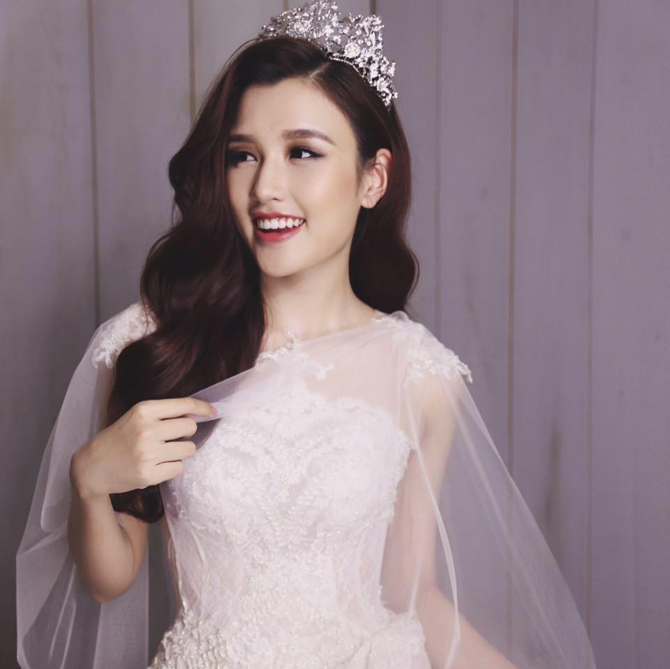 The Face 2017 và cuộc đổ bộ của những bóng hồng từng đi thi Hoa hậu - Ảnh 2. The Face 2017 và cuộc đổ bộ của những bóng hồng từng đi thi Hoa hậu - Ảnh 2.