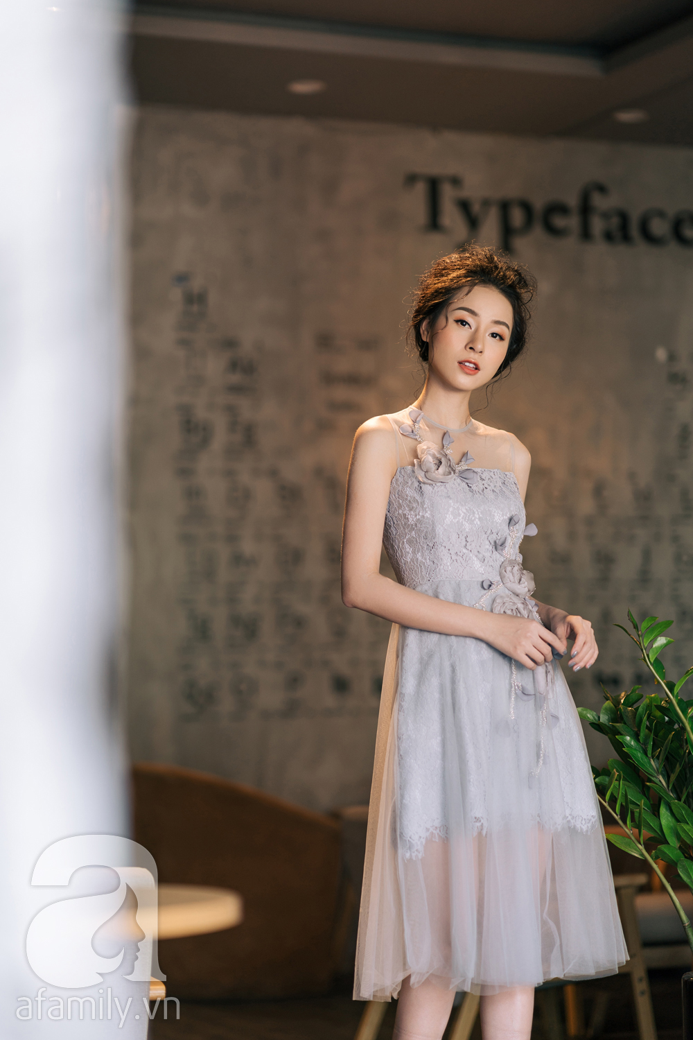 Chọn đồ ren thật chuẩn đi dự đám cưới để vừa thu hút, mà không nổi hơn cô dâu - Ảnh 5. Chọn đồ ren thật chuẩn đi dự đám cưới để vừa thu hút, mà không nổi hơn cô dâu - Ảnh 5.