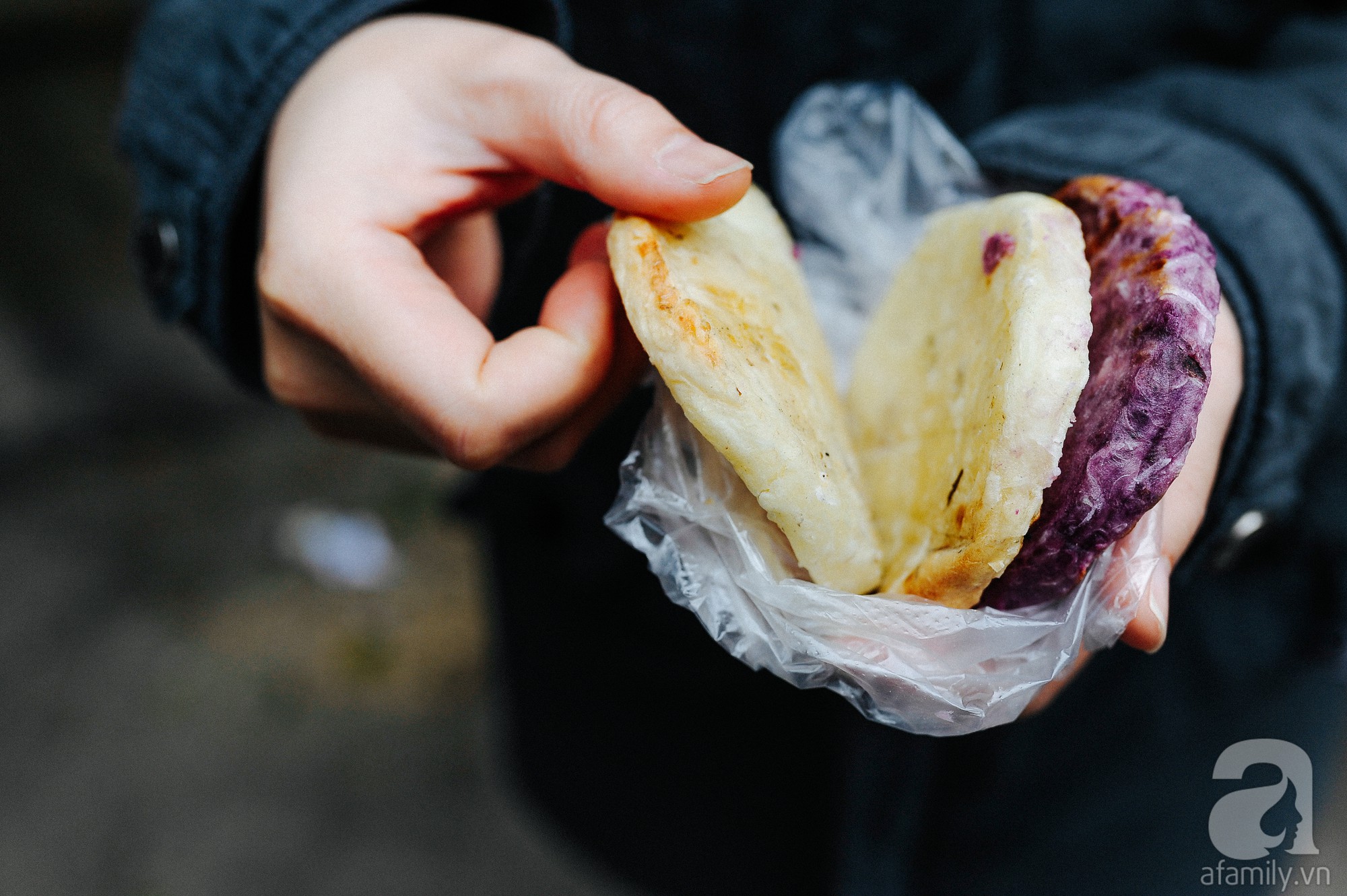 4 món ăn ngon nức tiếng từ củ sắn, chỉ 10 ngàn đồng là dư sức xua đi giá lạnh mùa đông - Ảnh 15. 4 món ăn ngon nức tiếng từ củ sắn, chỉ 10 ngàn đồng là dư sức xua đi giá lạnh mùa đông - Ảnh 15.