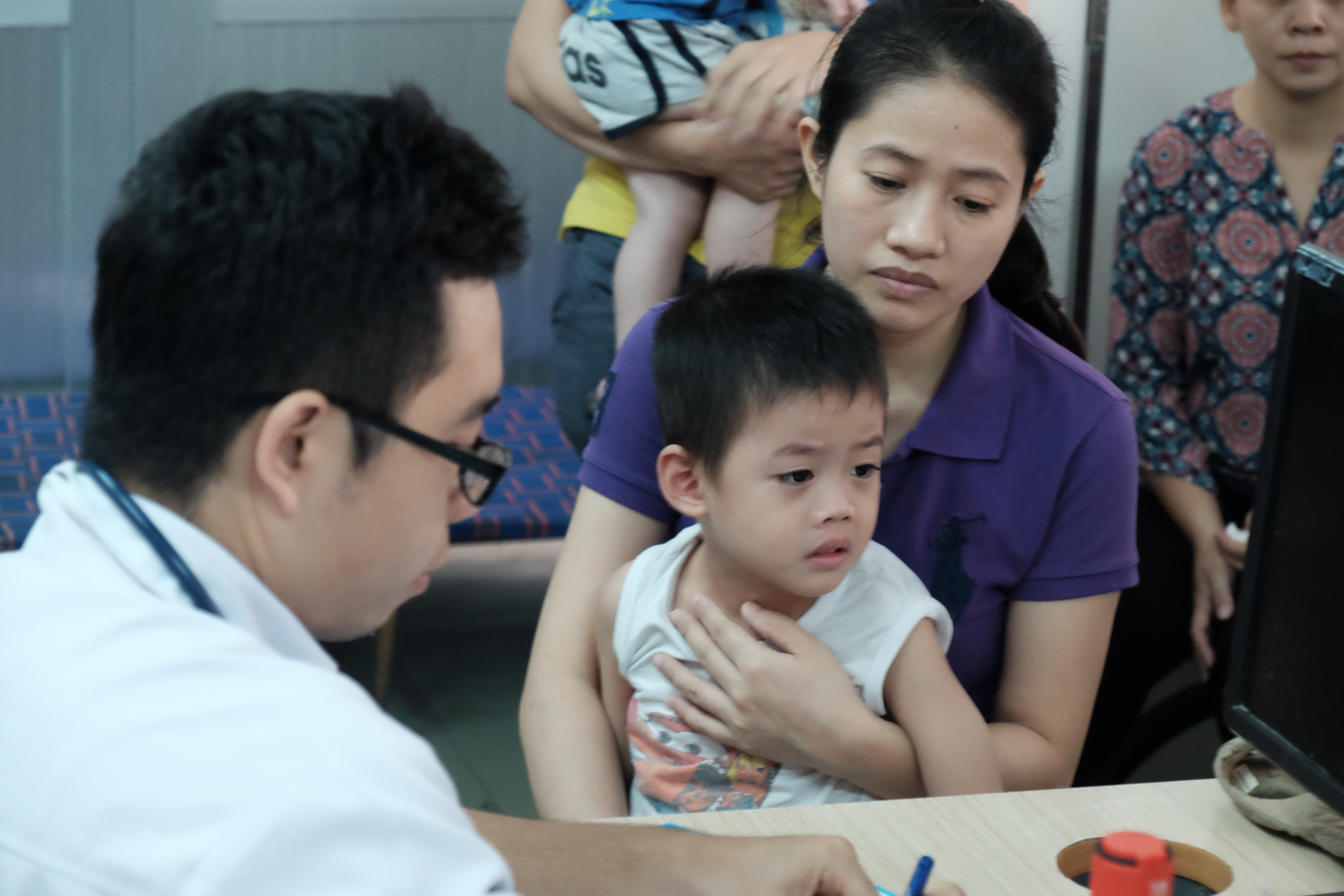 Vắt chanh vào miệng khi trẻ lên cơn co giật, mẹ suýt giết con vì sai lầm chết người - Ảnh 3. Vắt chanh vào miệng khi trẻ lên cơn co giật, mẹ suýt giết con vì sai lầm chết người - Ảnh 3.