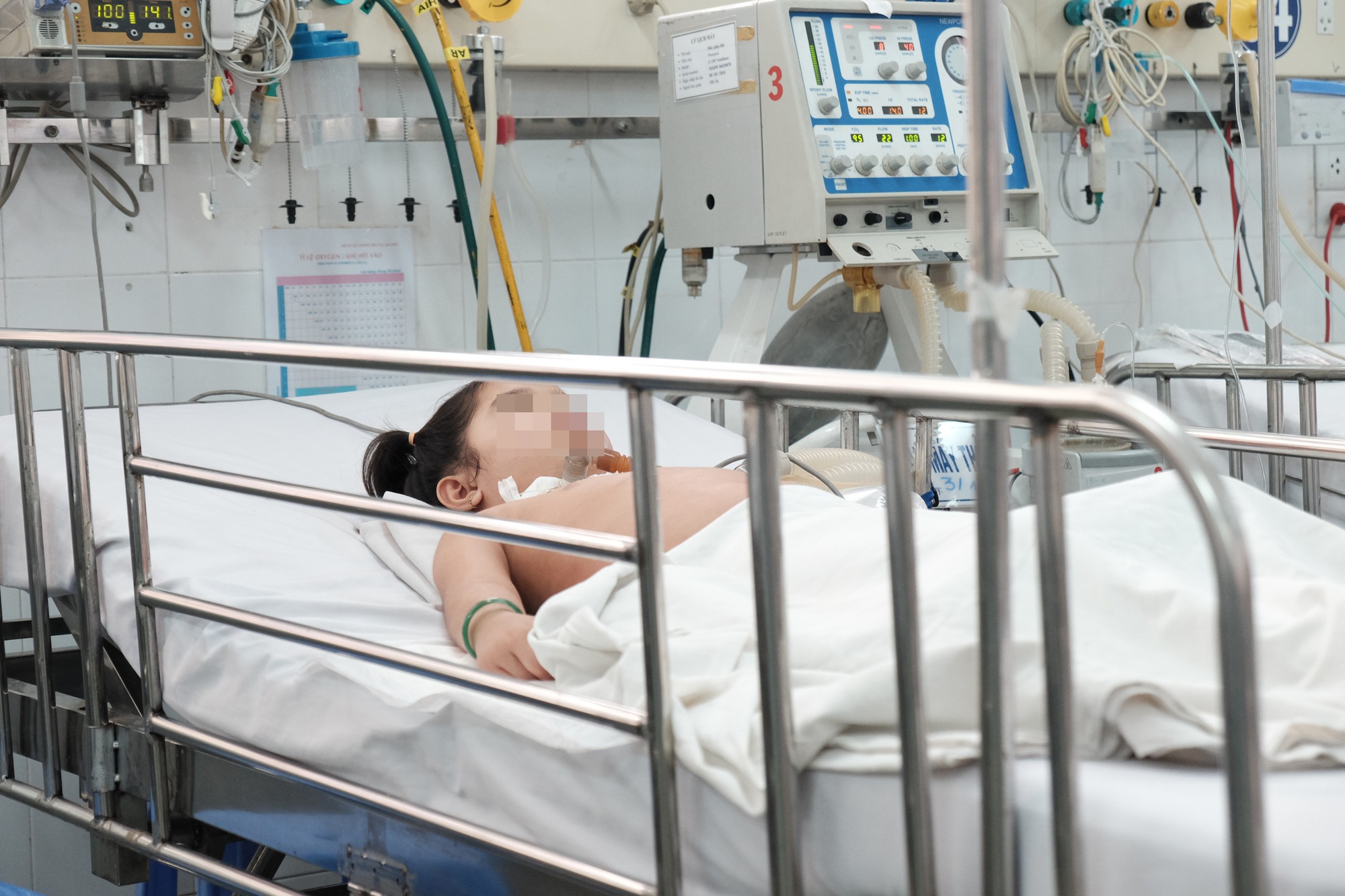 Bé gái hôn mê vì mẹ tự đo đường huyết rồi cho uống luôn thuốc hạ đường huyết của chính mình - ảnh 1 Bé gái hôn mê vì mẹ tự đo đường huyết rồi cho uống luôn thuốc hạ đường huyết của chính mình - Ảnh 1.