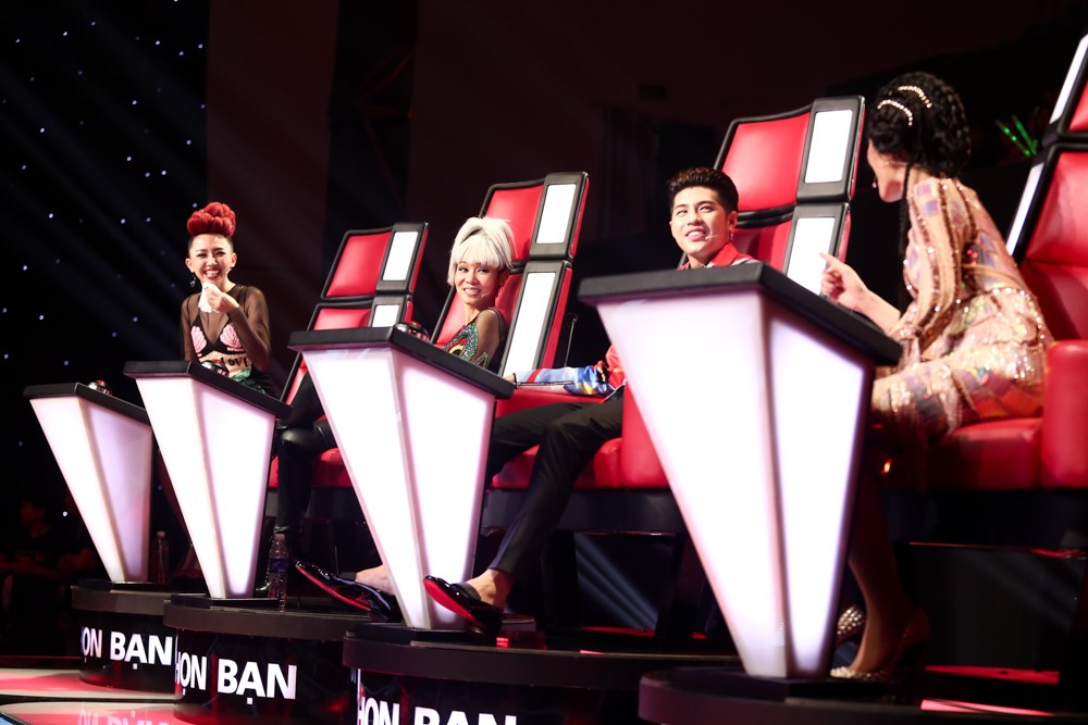 Lệ Quyên, Quang Lê vừa ngồi ghế nóng, The Voice đã bị chê bai phũ phàng - Ảnh 6. Lệ Quyên, Quang Lê vừa ngồi ghế nóng, The Voice đã bị chê bai phũ phàng - Ảnh 6.
