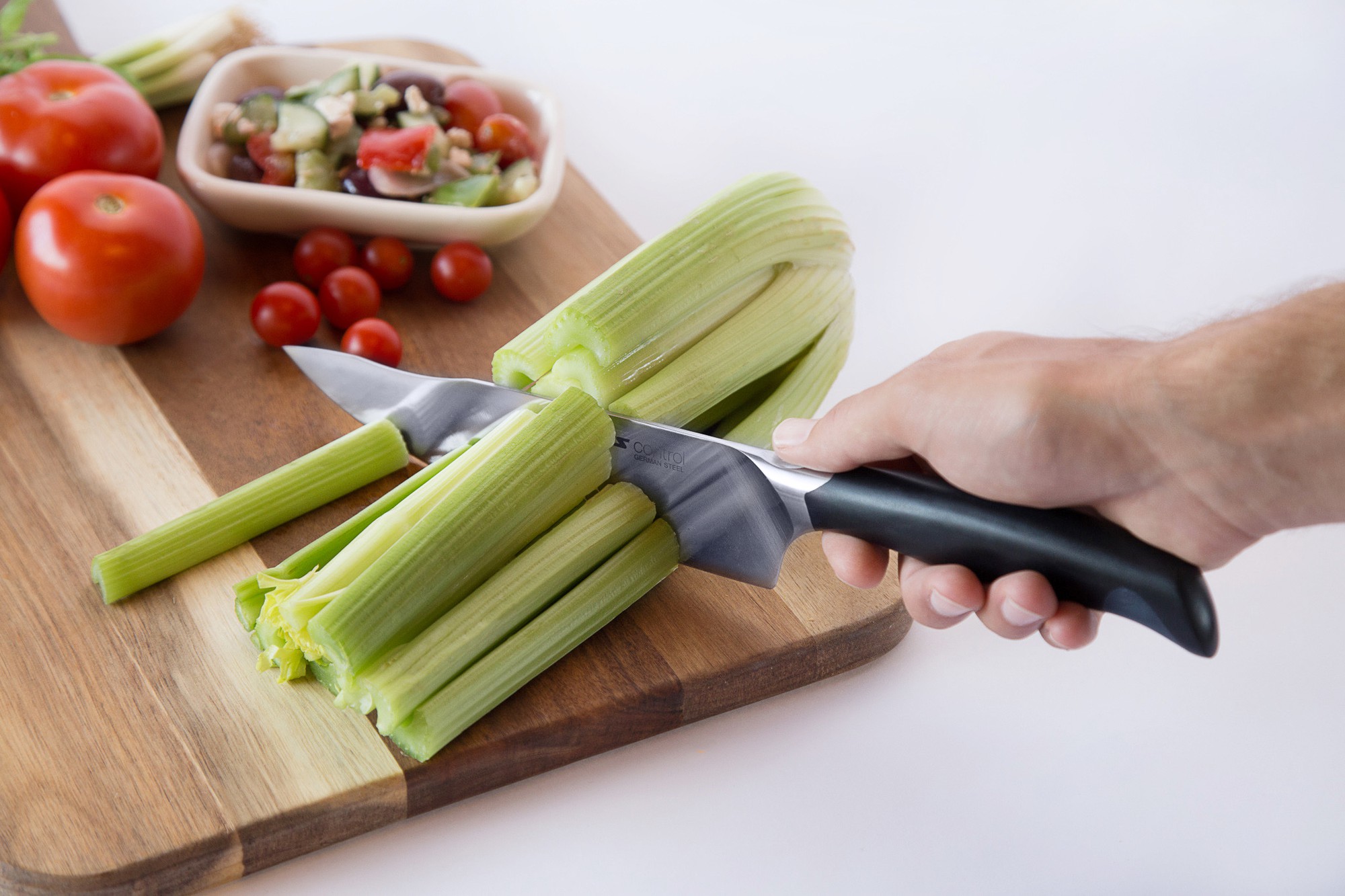 Top 7 chiếc dao làm bếp dùng cả đời không hỏng bà nội trợ nào nhìn cũng thích - Ảnh 5. Top 7 chiếc dao làm bếp dùng cả đời không hỏng bà nội trợ nào nhìn cũng thích - Ảnh 5.