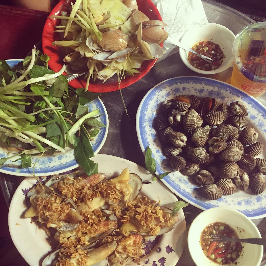 Cầu Gỗ - con phố dù sáng, trưa hay tối muộn đều đầy ắp món ngon - Ảnh 17. Cầu Gỗ - con phố dù sáng, trưa hay tối muộn đều đầy ắp món ngon - Ảnh 17.