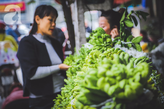 Những ngày đầu năm dần trôi đi, bỗng khắc khoải hoài mong không khí rộn ràng chợ giáp Tết - Ảnh 21.