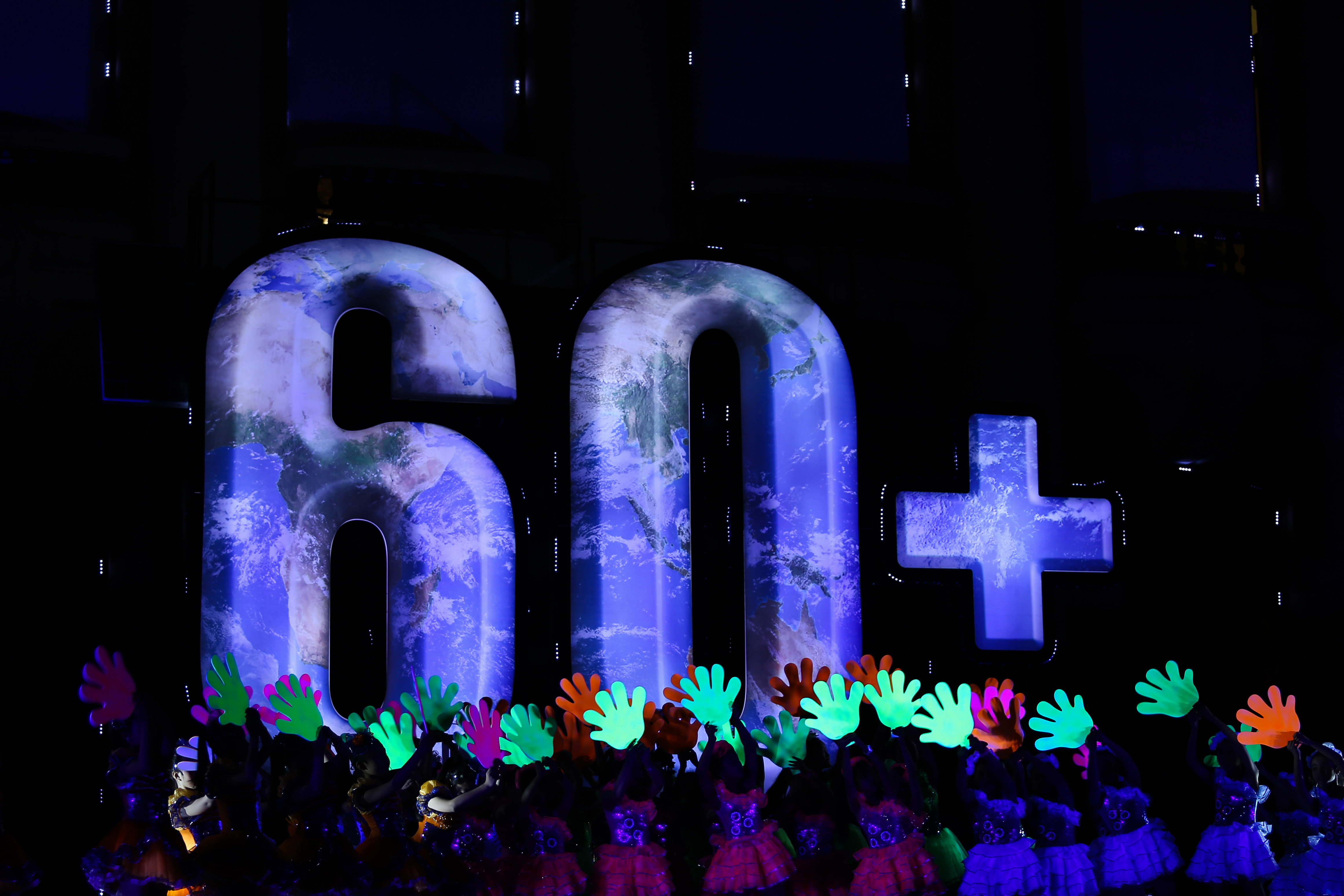 Người dân Hà Nội hào hứng với lễ hội Tắt Đèn hưởng ứng Giờ Trái đất 2017 - Ảnh 3. Người dân Hà Nội hào hứng với lễ hội Tắt Đèn hưởng ứng Giờ Trái đất 2017 - Ảnh 3.