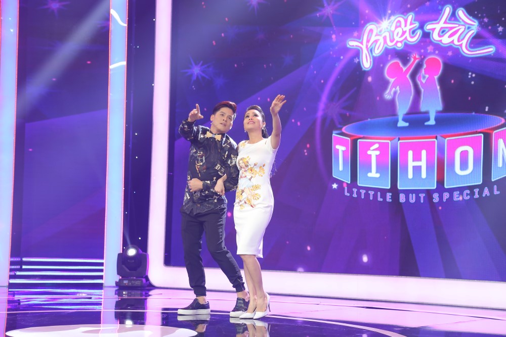 Ai cũng choáng váng trước tài tính toán phi thường của cậu bé 6 tuổi - Ảnh 2. Ai cũng choáng váng trước tài tính toán phi thường của cậu bé 6 tuổi - Ảnh 2.