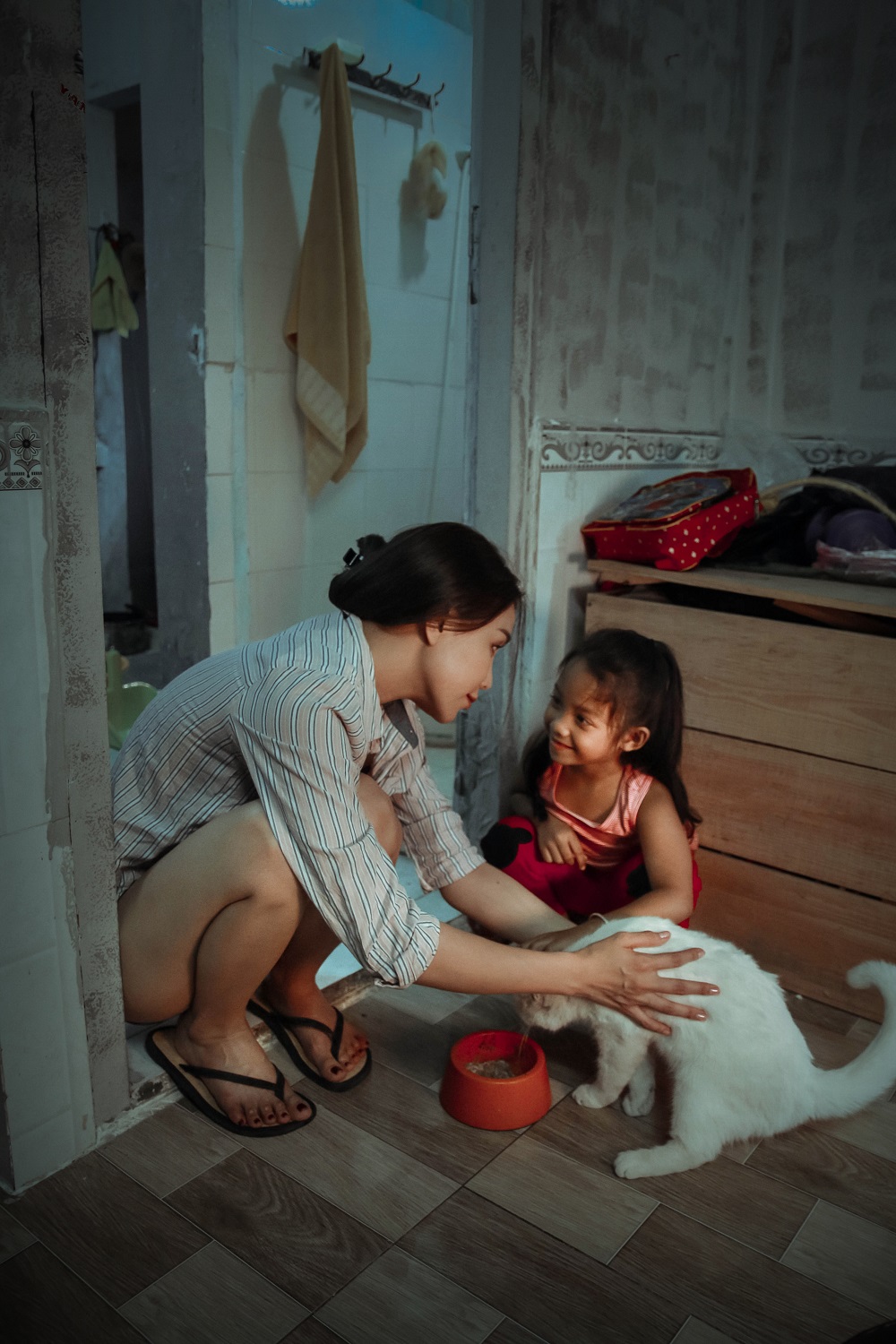 Trà Ngọc Hằng ăn vận giản dị, xúc động kể chuyện làm mẹ đơn thân - Ảnh 7. Trà Ngọc Hằng ăn vận giản dị, xúc động kể chuyện làm mẹ đơn thân - Ảnh 7.