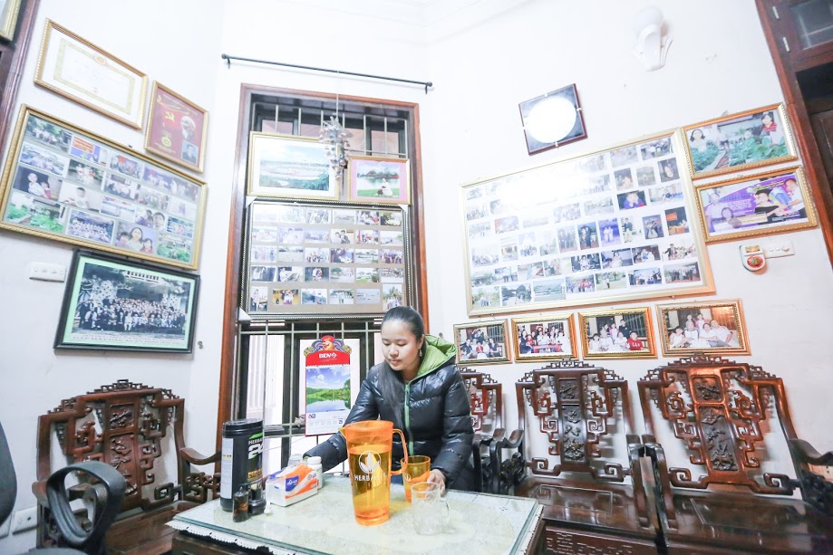 Hành trình mạnh mẽ của cô gái trẻ trở thành nữ MC khiếm thị đầu tiên dẫn chương trình thực tế - Ảnh 10. Hành trình mạnh mẽ của cô gái trẻ trở thành nữ MC khiếm thị đầu tiên dẫn chương trình thực tế - Ảnh 10.