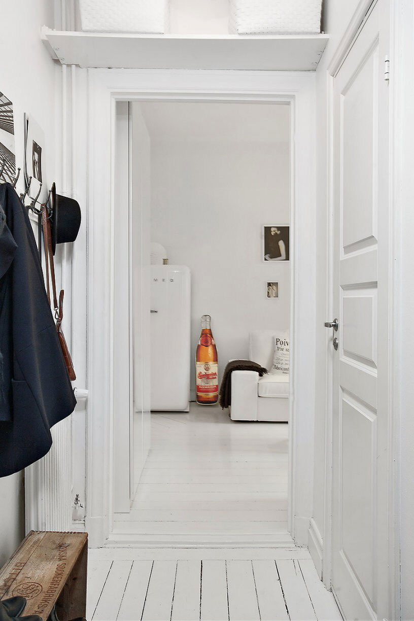 Căn hộ nhỏ trong khu chung cư cũ nhưng vẫn vô cùng xinh đẹp và tinh tế với phong cách Scandinavian - Ảnh 3. Căn hộ nhỏ trong khu chung cư cũ nhưng vẫn vô cùng xinh đẹp và tinh tế với phong cách Scandinavian - Ảnh 3.