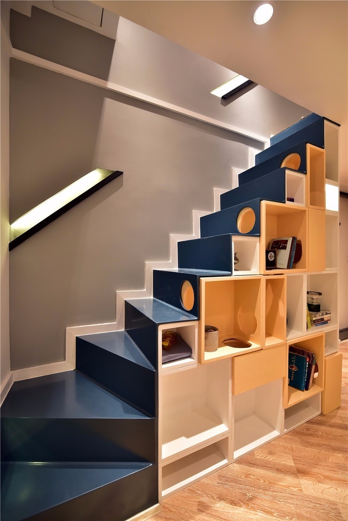 Ngôi nhà lụp xụp trên mảnh đất hình tam giác lột xác đẹp đến ngỡ ngàng - Ảnh 14. Ngôi nhà lụp xụp trên mảnh đất hình tam giác lột xác đẹp đến ngỡ ngàng - Ảnh 14.