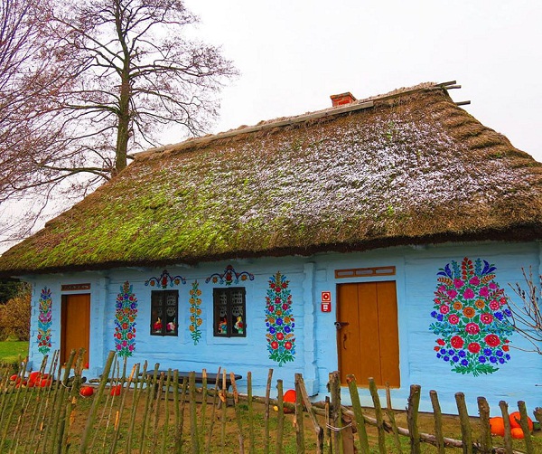 Ngôi làng đẹp lạ lùng mỗi tường nhà đều là một bức họa đầy màu sắc - Ảnh 8.