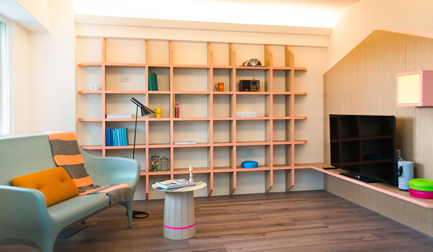 Căn hộ nhỏ được cải tạo thêm gác xép chuẩn không cần chỉnh cho vợ chồng trẻ - Ảnh 7. Căn hộ nhỏ được cải tạo thêm gác xép chuẩn không cần chỉnh cho vợ chồng trẻ - Ảnh 7.