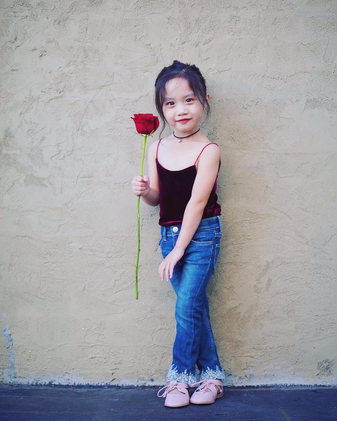 Cô bé 3 tuổi tự phối đồ cực chất tiếp tục là gương mặt truyền cảm hứng mặc đẹp cho các mẹ sinh con gái - Ảnh 10. Cô bé 3 tuổi tự phối đồ cực chất tiếp tục là gương mặt truyền cảm hứng mặc đẹp cho các mẹ sinh con gái - Ảnh 10.