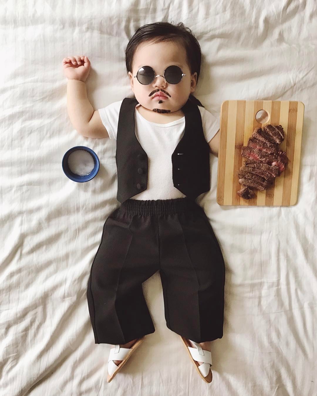 Tranh thủ con ngủ trưa, bà mẹ phù thủy hóa trang cho con gái chu du khắp thế giới - Ảnh 5. Tranh thủ con ngủ trưa, bà mẹ phù thủy hóa trang cho con gái chu du khắp thế giới - Ảnh 5.