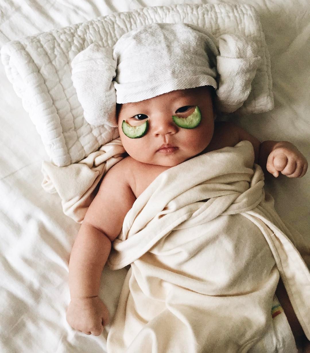 Tranh thủ con ngủ trưa, bà mẹ phù thủy hóa trang cho con gái chu du khắp thế giới - Ảnh 8. Tranh thủ con ngủ trưa, bà mẹ phù thủy hóa trang cho con gái chu du khắp thế giới - Ảnh 8.