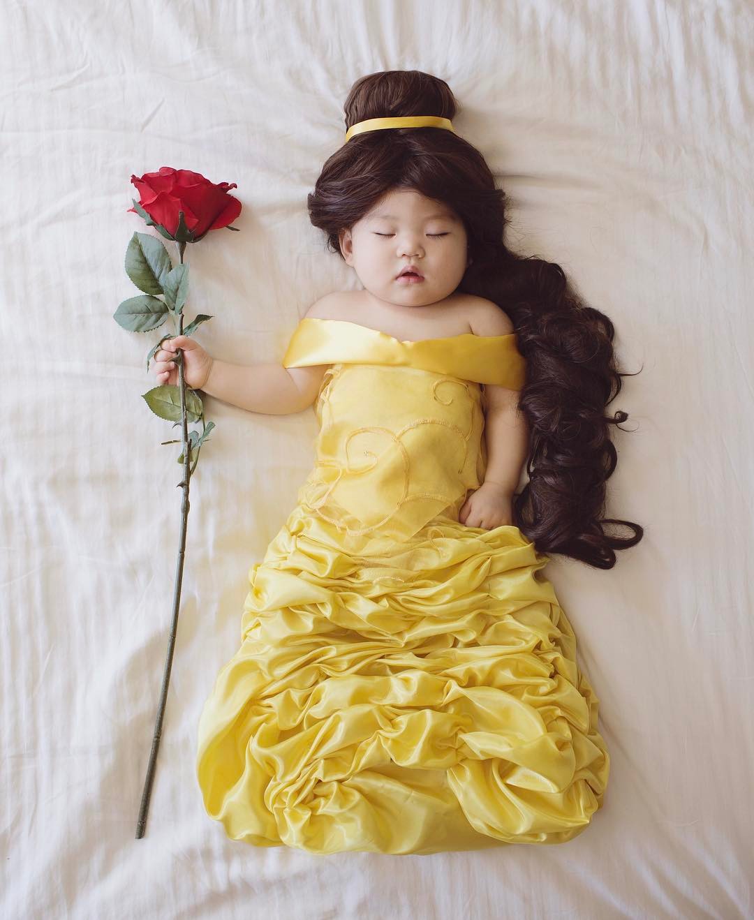 Tranh thủ con ngủ trưa, bà mẹ phù thủy hóa trang cho con gái chu du khắp thế giới - Ảnh 16. Tranh thủ con ngủ trưa, bà mẹ phù thủy hóa trang cho con gái chu du khắp thế giới - Ảnh 16.