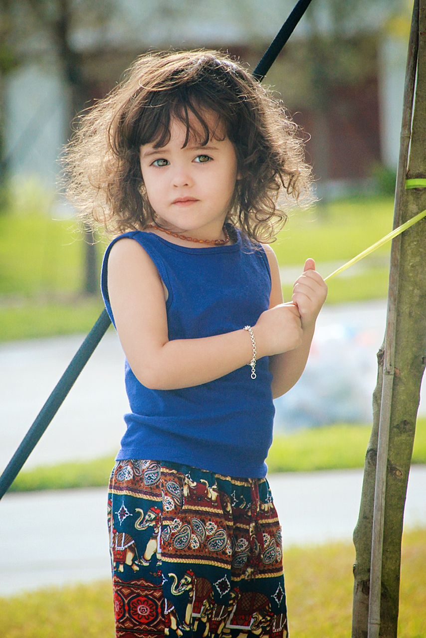 Đổ rụp trước bé gái lai gốc Việt sở hữu đôi mắt đẹp hút hồn - Ảnh 8. Đổ rụp trước bé gái lai gốc Việt sở hữu đôi mắt đẹp hút hồn - Ảnh 8.