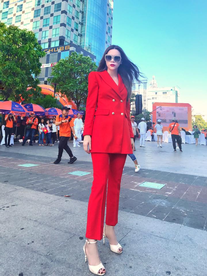 Soi nhất cử nhất động của sao Việt 9/4 - Ảnh 1. Soi nhất cử nhất động của sao Việt 9/4 - Ảnh 1.