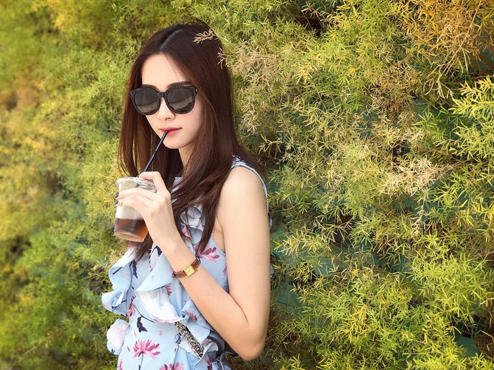 Soi nhất cử nhất động của sao Việt 9/4 - Ảnh 2. Soi nhất cử nhất động của sao Việt 9/4 - Ảnh 2.