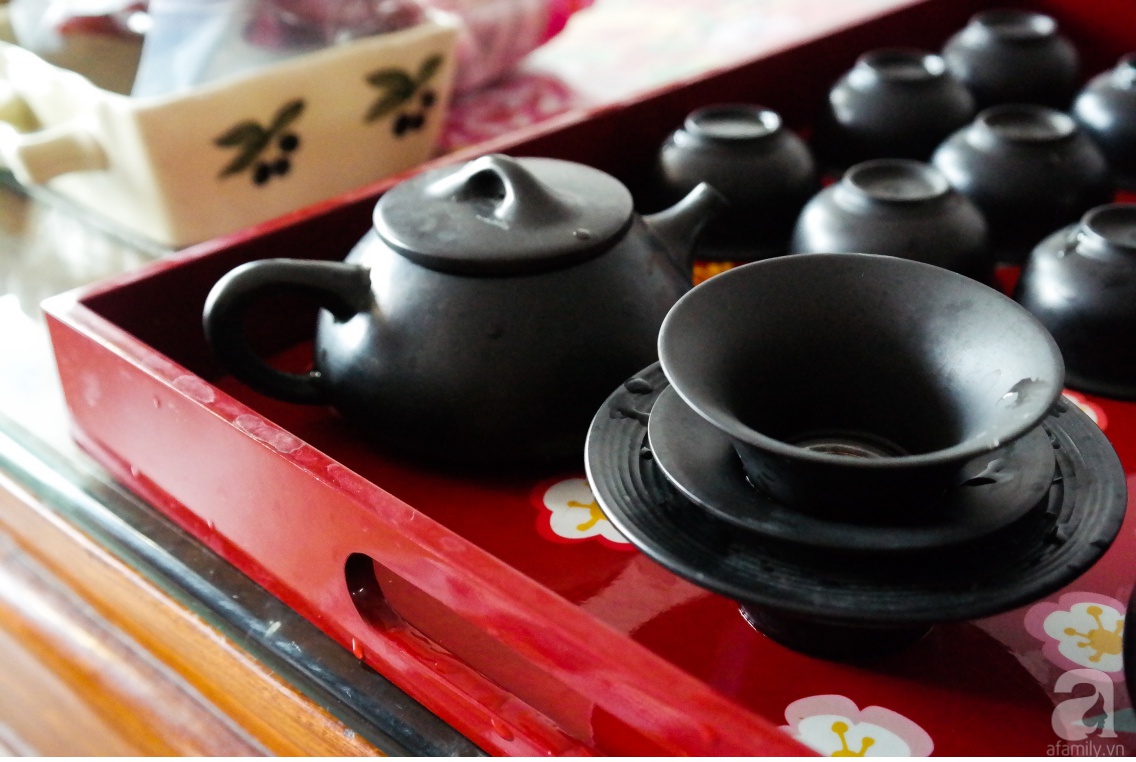 Căn hộ được trang trí bằng họa tiết con công đầy hoài niệm với view tuyệt đẹp nhìn ra sông Hồng - Ảnh 6. Căn hộ được trang trí bằng họa tiết con công đầy hoài niệm với view tuyệt đẹp nhìn ra sông Hồng - Ảnh 6.