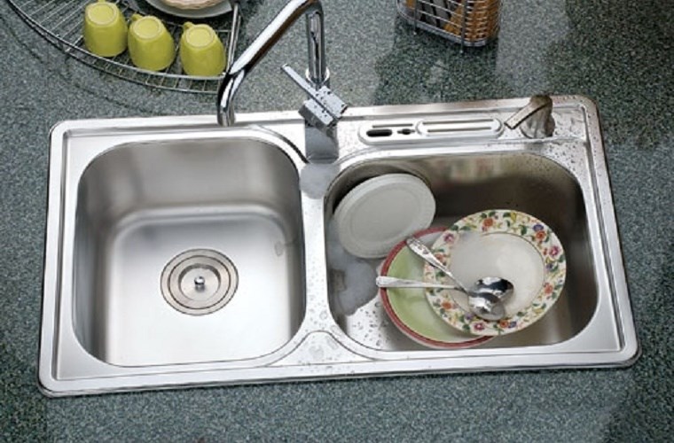 5 sai lầm cần tránh khi sử dụng đồ dùng làm từ thép không gỉ - Ảnh 1. 5 sai lầm cần tránh khi sử dụng đồ dùng làm từ thép không gỉ - Ảnh 1.