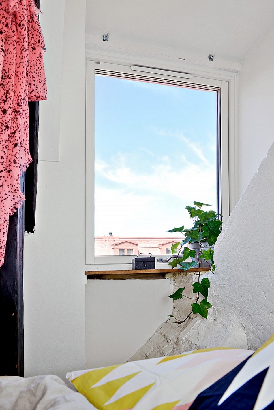 Sự khéo léo trong thiết kế đã giúp căn hộ vỏn vẹn 36m² này đẹp như trong tranh vẽ - Ảnh 8. Sự khéo léo trong thiết kế đã giúp căn hộ vỏn vẹn 36m² này đẹp như trong tranh vẽ - Ảnh 8.