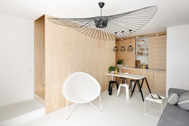 Căn hộ siêu nhỏ nhưng rất ấm cúng và đầy đủ chức năng dành cho những ai yêu phong cách tối giản - Ảnh 2. Căn hộ siêu nhỏ nhưng rất ấm cúng và đầy đủ chức năng dành cho những ai yêu phong cách tối giản - Ảnh 2.