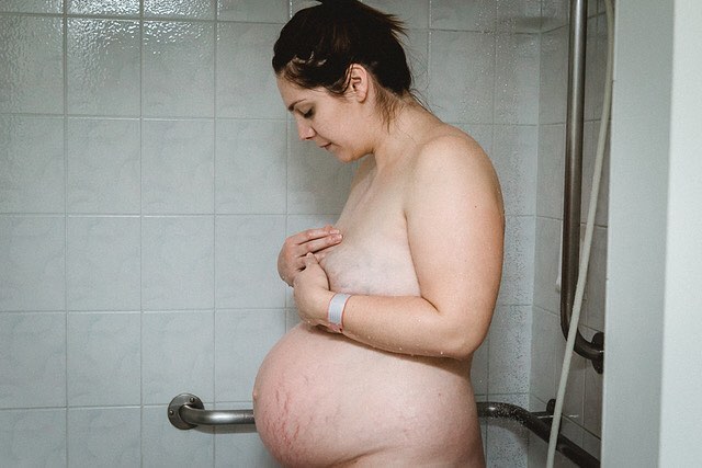 Không phải đang mang thai đâu, đây là cơ thể người phụ nữ vài giờ sau sinh đấy - Ảnh 1.