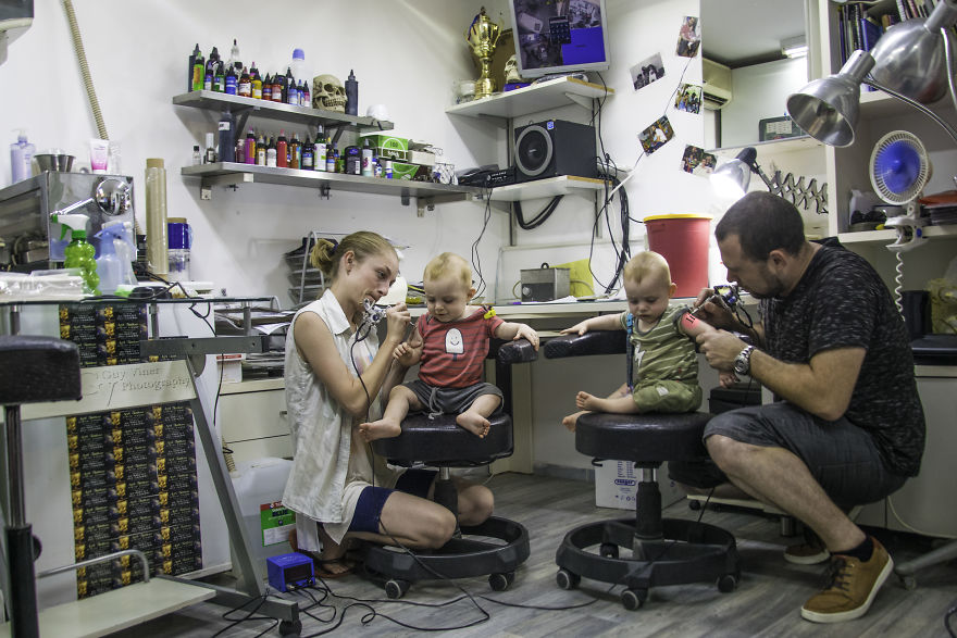 Cặp sinh đôi cực dễ thương trong những bức ảnh không đụng hàng - Ảnh 17. Cặp sinh đôi cực dễ thương trong những bức ảnh không đụng hàng - Ảnh 17.