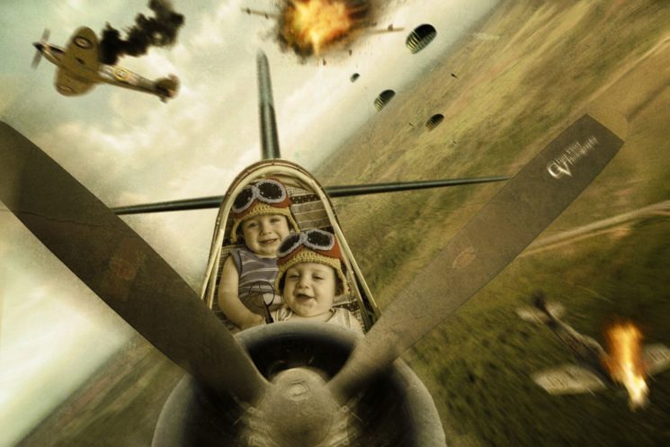 Cặp sinh đôi cực dễ thương trong những bức ảnh không đụng hàng - Ảnh 25. Cặp sinh đôi cực dễ thương trong những bức ảnh không đụng hàng - Ảnh 25.