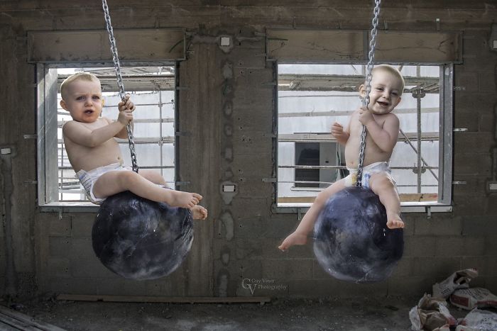 Cặp sinh đôi cực dễ thương trong những bức ảnh không đụng hàng - Ảnh 28. Cặp sinh đôi cực dễ thương trong những bức ảnh không đụng hàng - Ảnh 28.