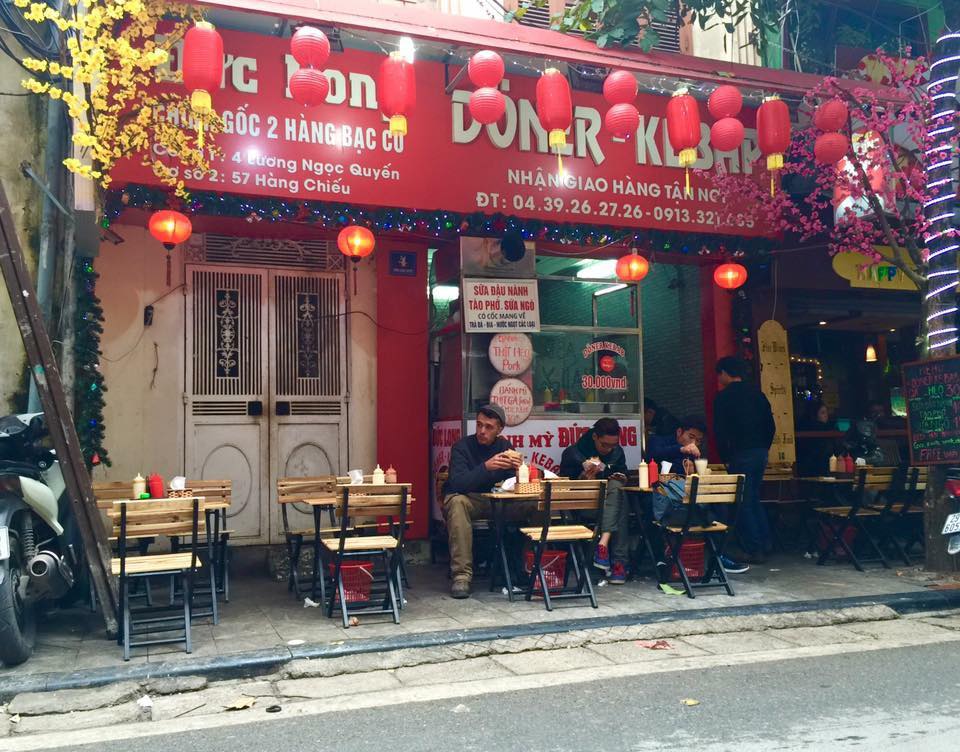 7 quán bánh mì bình dân mà ngon tê lưỡi của Hà Nội - Ảnh 5. 7 quán bánh mì bình dân mà ngon tê lưỡi của Hà Nội - Ảnh 5.