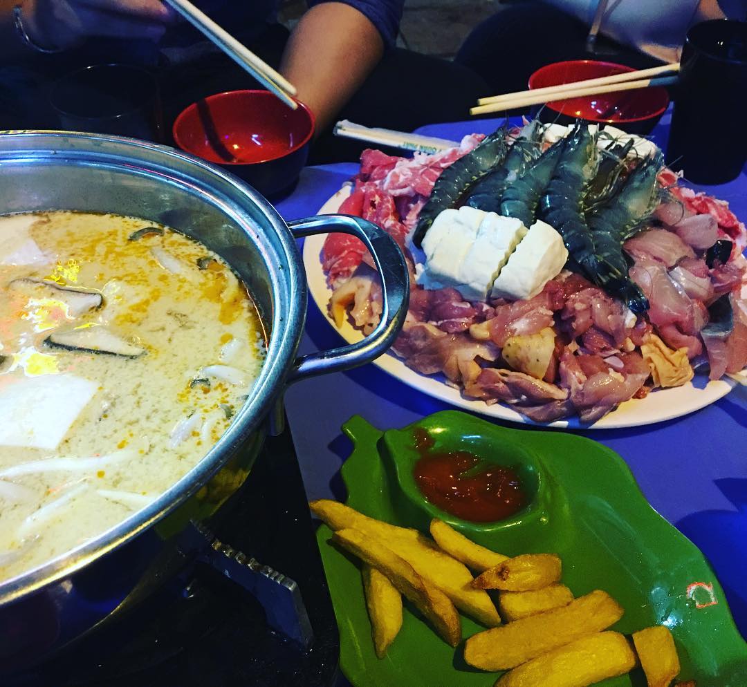 6 quán ăn bình dân mà ngon miễn bàn ở khu phố Hàng Nón - Hàng Lược - Ảnh 1. 6 quán ăn bình dân mà ngon miễn bàn ở khu phố Hàng Nón - Hàng Lược - Ảnh 1.