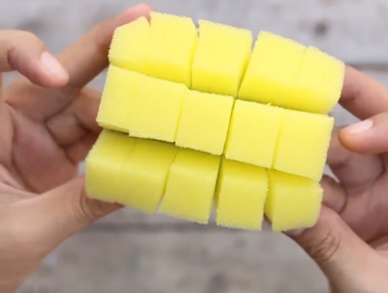 Chỉ với miếng xốp rửa bát bạn có thể làm được các việc khó tin thế này - Ảnh 13.