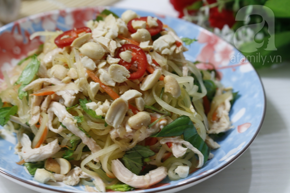 Mách bạn tuyệt chiêu làm nộm đu đủ thịt gà chua ngọt giòn ngon vô đối - Ảnh 6. Mách bạn chiêu thức làm nộm đu đủ thịt gà chua ngọt giòn ngon vô đối - Ảnh 6.