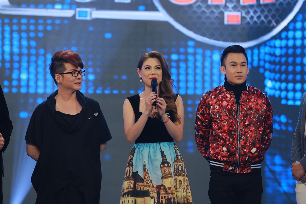 Con gái Chế Linh gây sốc khi khóc nức nở tố cha bỏ bê vợ con - Ảnh 3. Con gái Chế Linh gây sốc khi khóc nức nở tố cha bỏ bê vợ con - Ảnh 3.