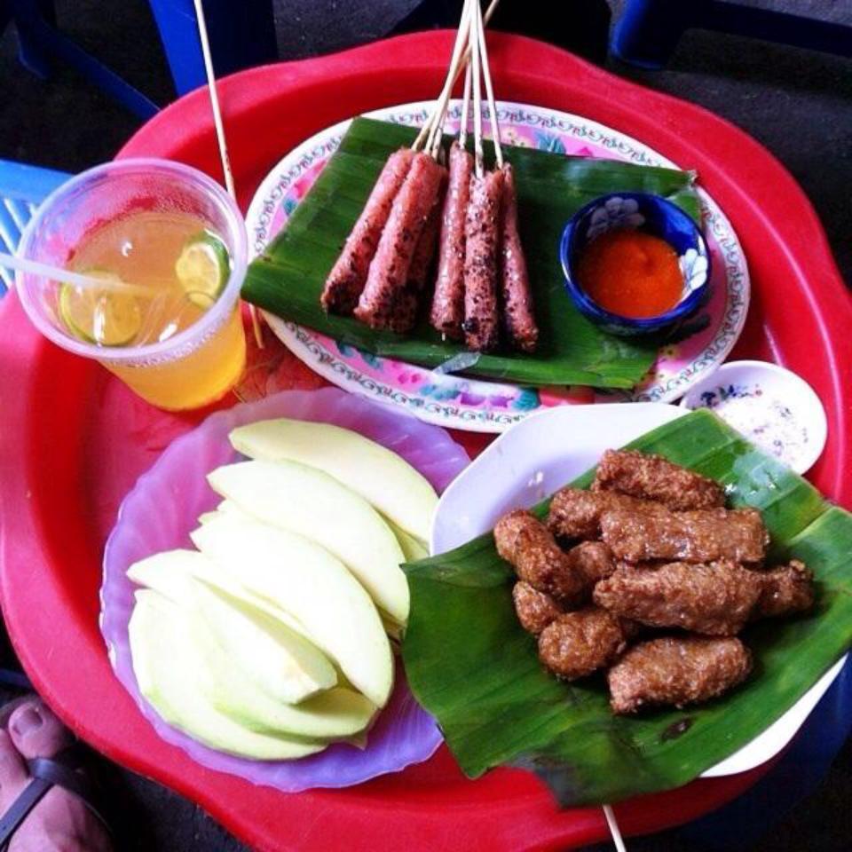 5 hàng nem chua cực ngon nên thưởng thức nhân ngày Hà Nội gió mùa - Ảnh 5. 5 hàng nem chua cực ngon nên thưởng thức nhân ngày Hà Nội gió mùa - Ảnh 5.