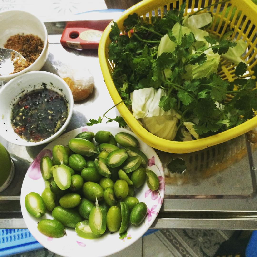 Ứa nước miếng với những món ngon từ nhót xanh lạ miệng mà cực dễ làm - Ảnh 2. Ứa nước miếng với những món ngon từ nhót xanh lạ miệng mà cực dễ làm - Ảnh 2.