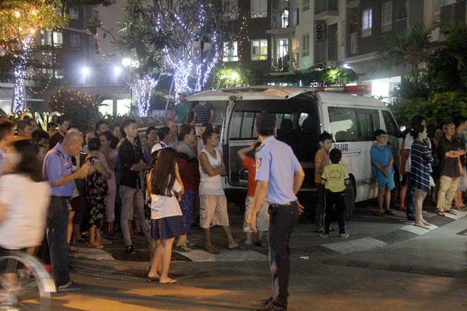 Cha nữ sinh mất hồn khi biết con bị giết ở chung cư Hà Đô - Ảnh 1. Cha nữ sinh mất hồn khi biết con bị giết ở chung cư Hà Đô - Ảnh 1.