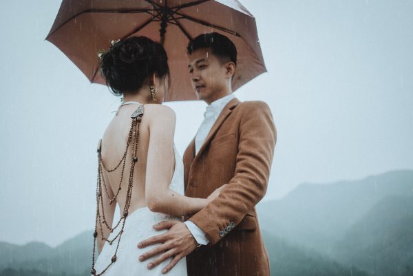 3 cặp đôi Việt với đám cưới không khách mời và niềm hạnh phúc riêng một góc trời - Ảnh 12.