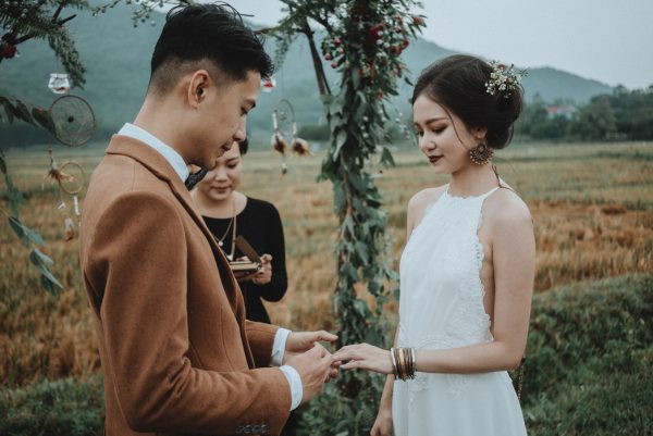 3 cặp đôi Việt với đám cưới không khách mời và niềm hạnh phúc riêng một góc trời - Ảnh 13.