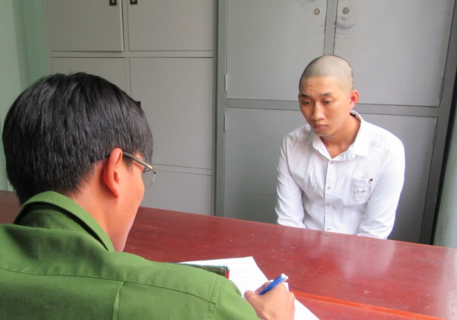 Mẹ đi vắng, bé gái 8 tuổi bị kẻ đến nhà mua thuốc lá dâm ô - Ảnh 1. Mẹ đi vắng, bé gái 8 tuổi bị kẻ đến nhà mua thuốc lá dâm ô - Ảnh 1.