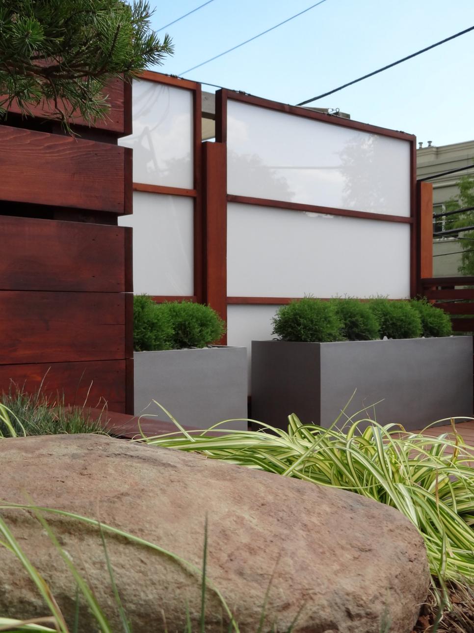 10 mẫu hàng rào vừa đẹp vừa tiết kiệm chi phí cho khu vườn nhà bạn thêm xinh - Ảnh 2. 10 mẫu hàng rào vừa đẹp vừa tiết kiệm chi phí cho khu vườn nhà bạn thêm xinh - Ảnh 2.