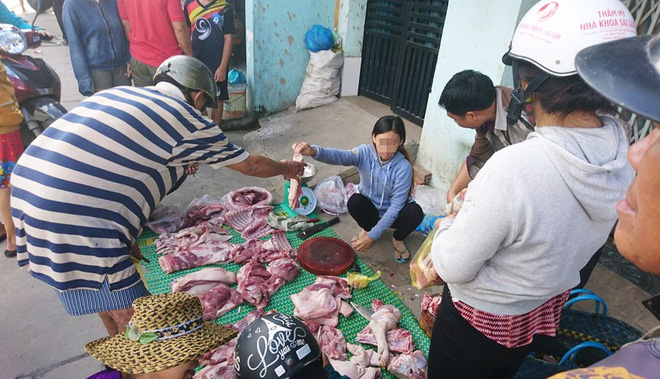 Thực hư chuyện thịt heo 100.000/3kg bán tràn lan khắp lề đường Sài Gòn - Ảnh 11.