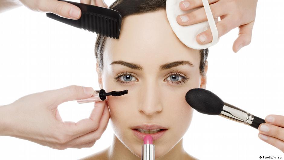 5 mẹo làm đẹp nức tiếng mạng xã hội nhưng các chuyên gia đều lắc đầu phản đối - Ảnh 1. 5 mẹo làm đẹp nức tiếng mạng xã hội nhưng các chuyên gia đều lắc đầu phản đối - Ảnh 1.