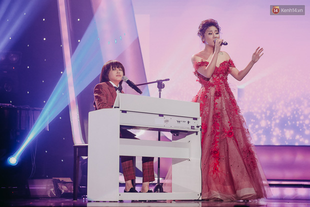 Với số phiếu áp đảo, Soái ca nhí Thiên Khôi chính thức trở thành Quán quân Vietnam Idol Kids 2017 - Ảnh 4.