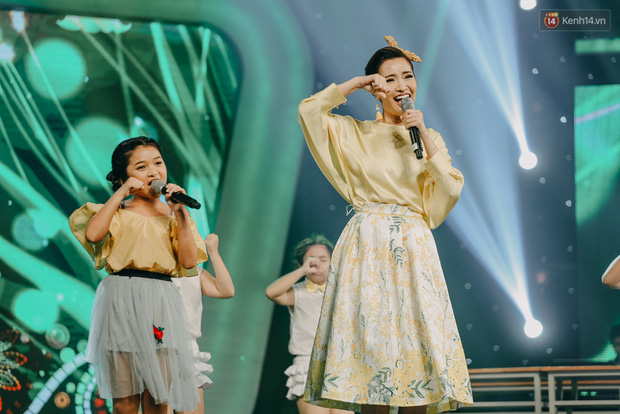 Với số phiếu áp đảo, Soái ca nhí Thiên Khôi chính thức trở thành Quán quân Vietnam Idol Kids 2017 - Ảnh 8.