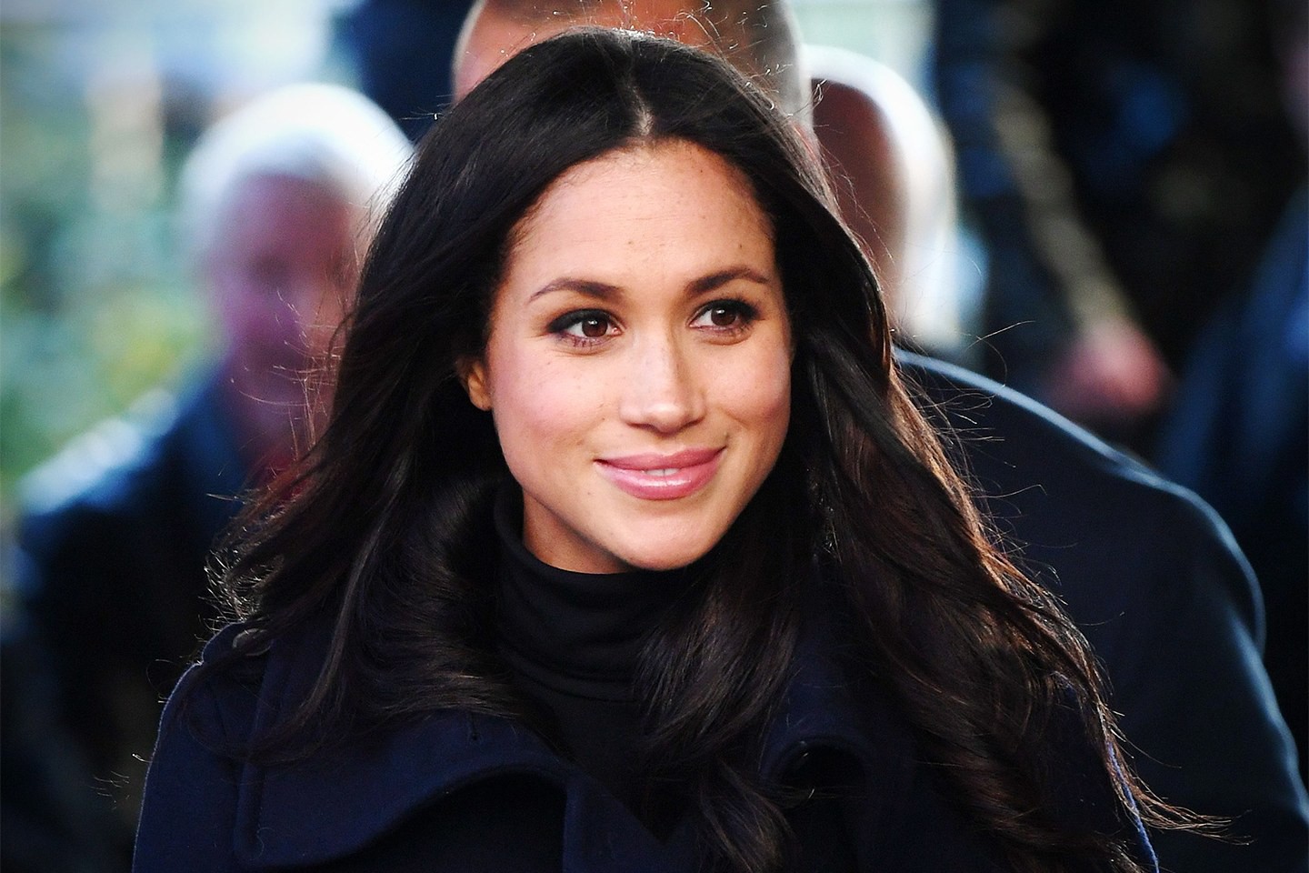 Thỏi son hồng đất này lại tiếp tục gây sốt nhờ được công nương Meghan Markle liên tục dùng - Ảnh 2. Thỏi son hồng đất này lại tiếp tục gây sốt nhờ được công nương Meghan Markle liên tục dùng - Ảnh 2.